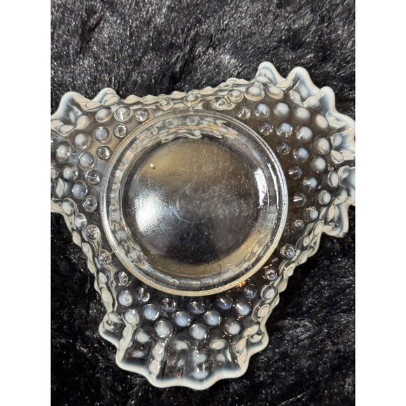 Vintage Hobnail Glass Bowl With Ruffled Opalescent Edges - Picture 6 of 8